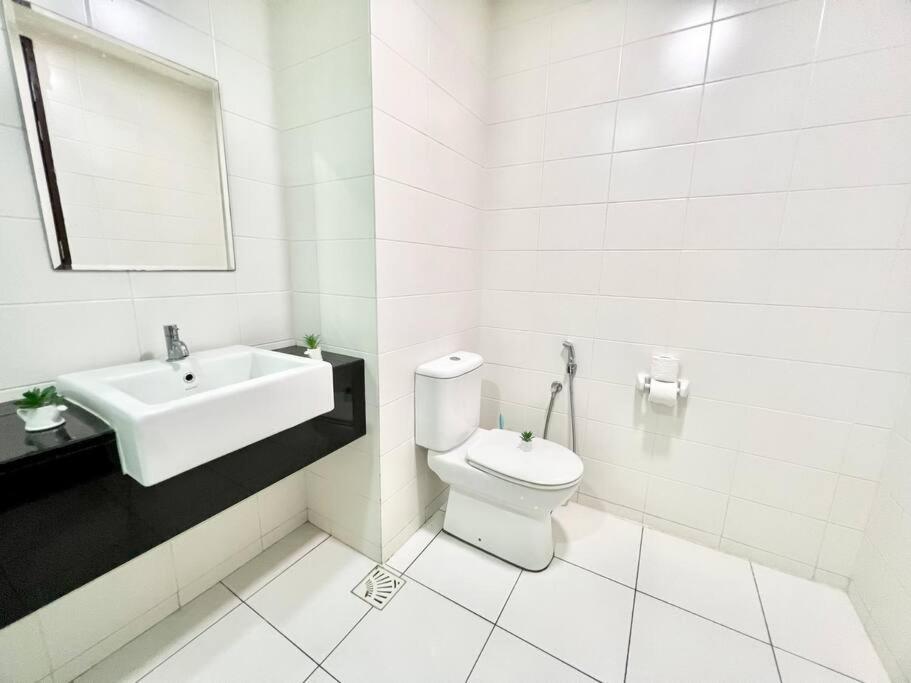 Pangsapuri M 1-5pax Cozy Trefoil 2qbeds Setia Alam Wifi